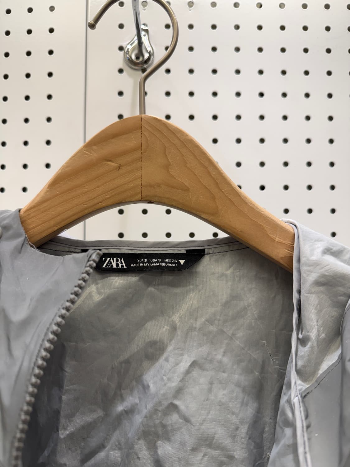 자라 실버 유광 그라데이션 바람막이 U1253 상품이미지5