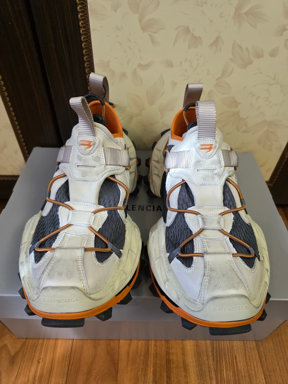 발렌시아가 하이크 42 상품이미지2