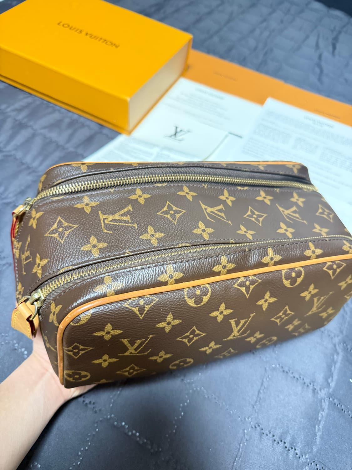 루이비통 이클립스 모노그램 돕키트  상품이미지1