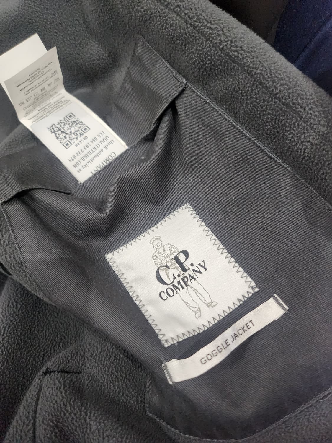 Cp컴퍼니 소프트쉘 고글 후드 자켓 상품이미지7