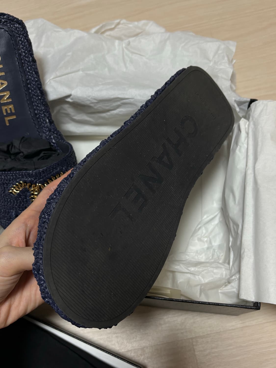 샤넬 CC골드체인 라피아 뮬(37) 상품이미지4