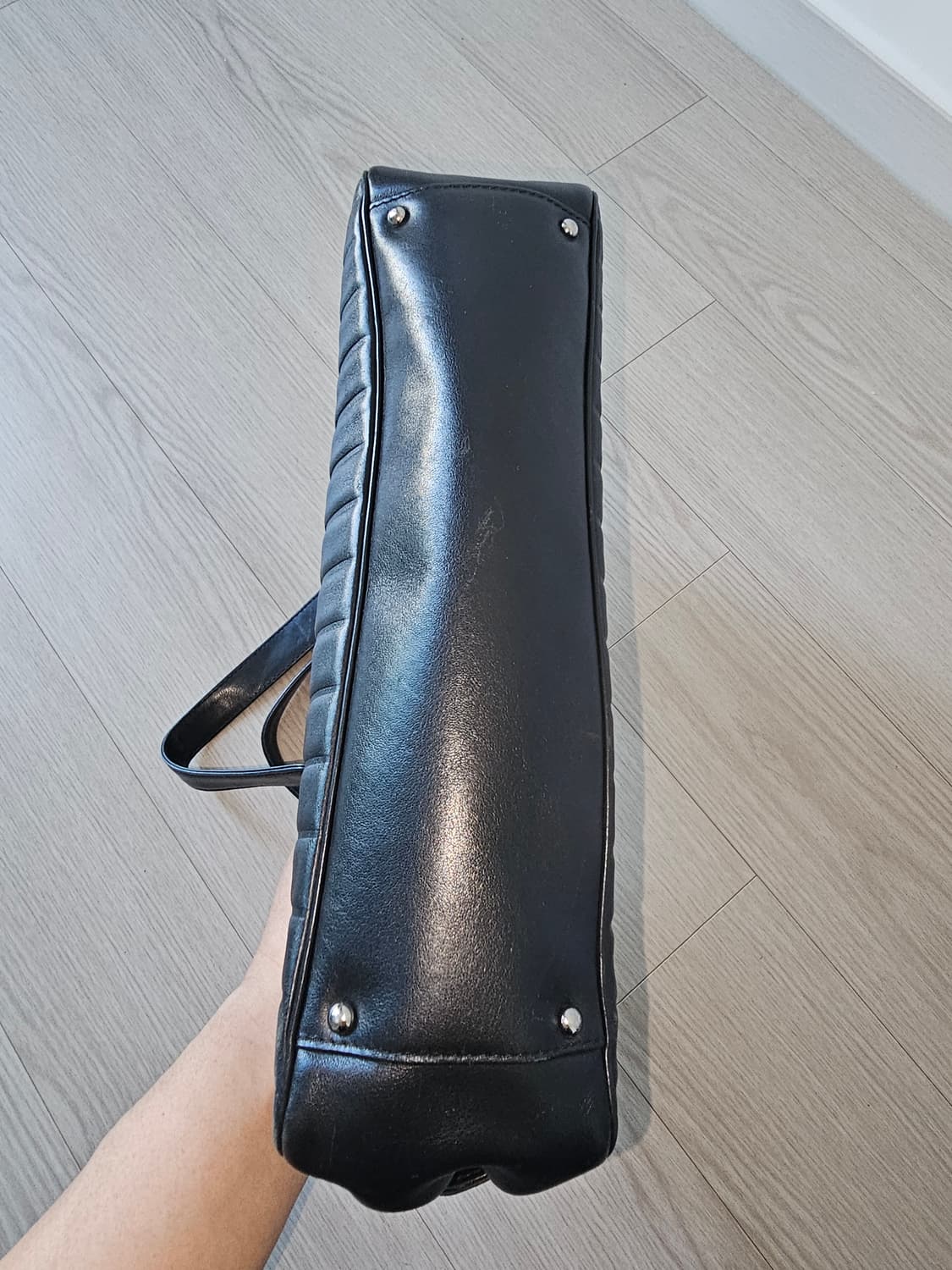 샤넬 블랙 램스킨 레더 숄더백 상품이미지5