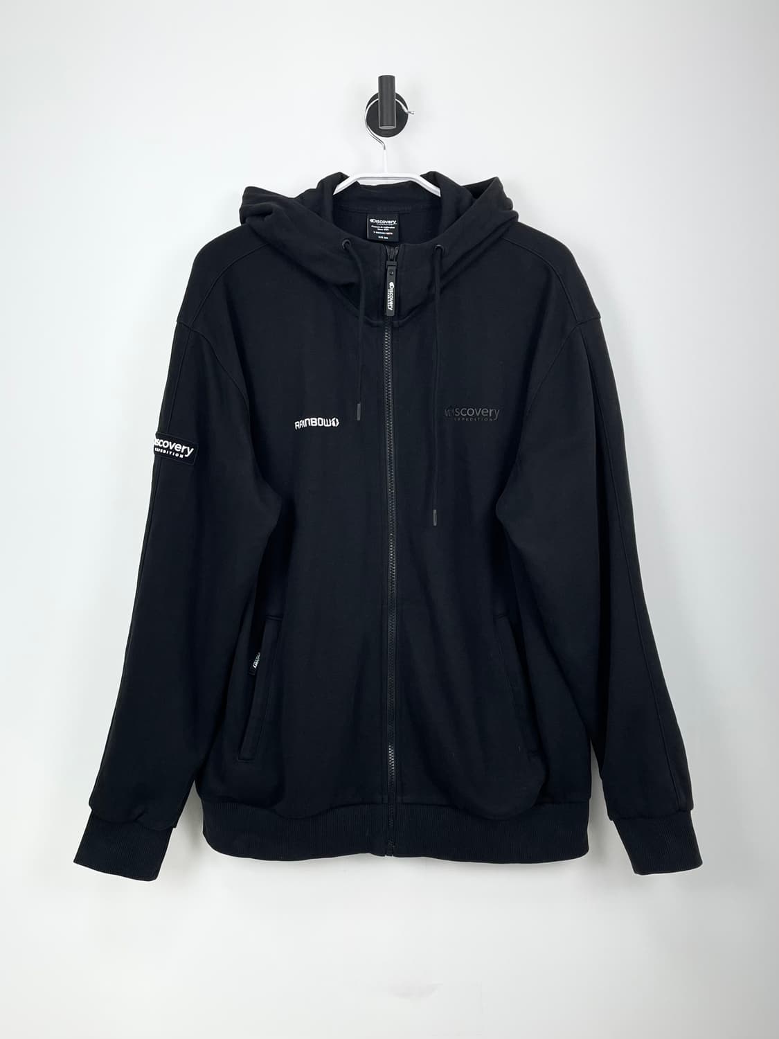 Discovery Expedition 블랙 로고 후드 집업 상품이미지1