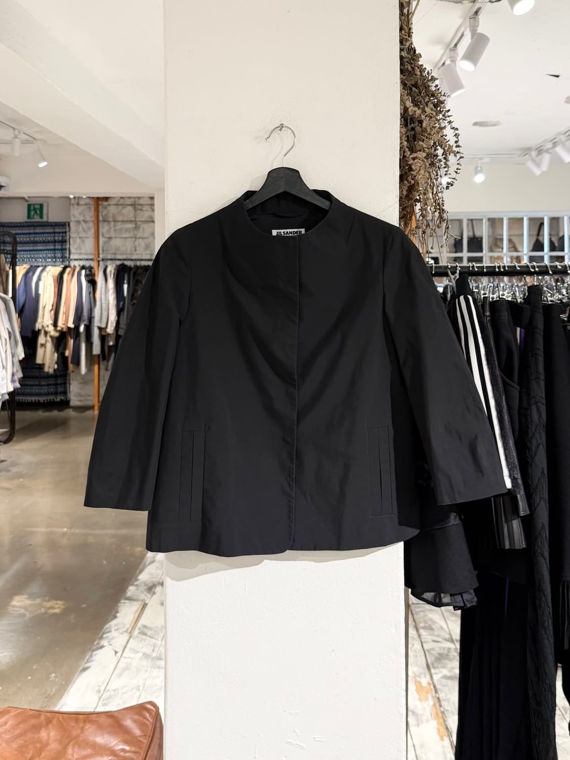 질샌더 블랙 노카라 7부 폴리 자켓 상품이미지1