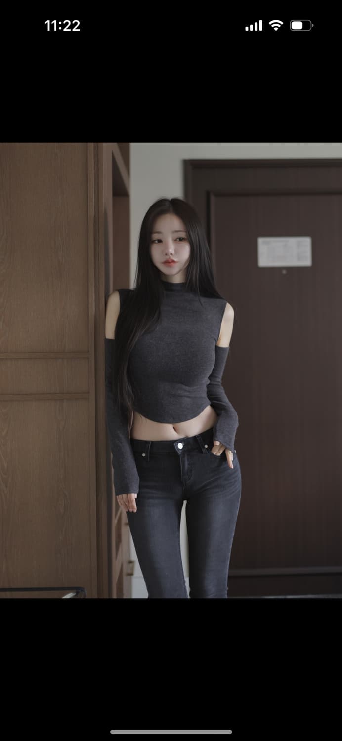 (미개봉 새상품) 카인다미 오프숄더 반폴라 니트 상품이미지1