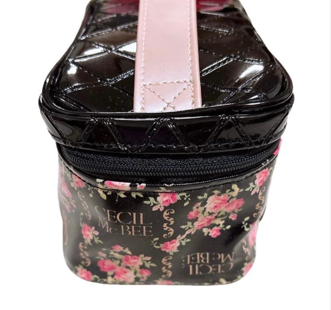 (새상품)세실맥비 플라워 패턴 파우치 블랙 고전 상품이미지4