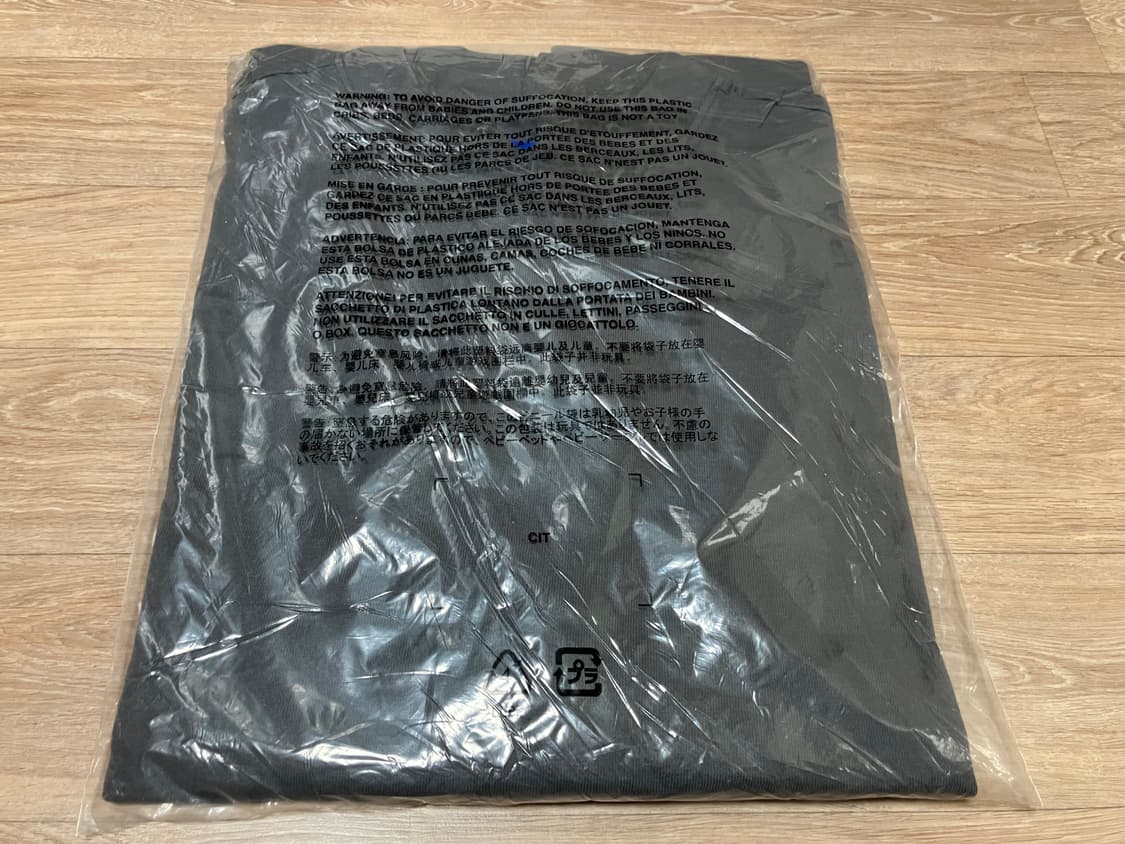 새상품) 이지 x 갭 롱슬리브 S 상품이미지2