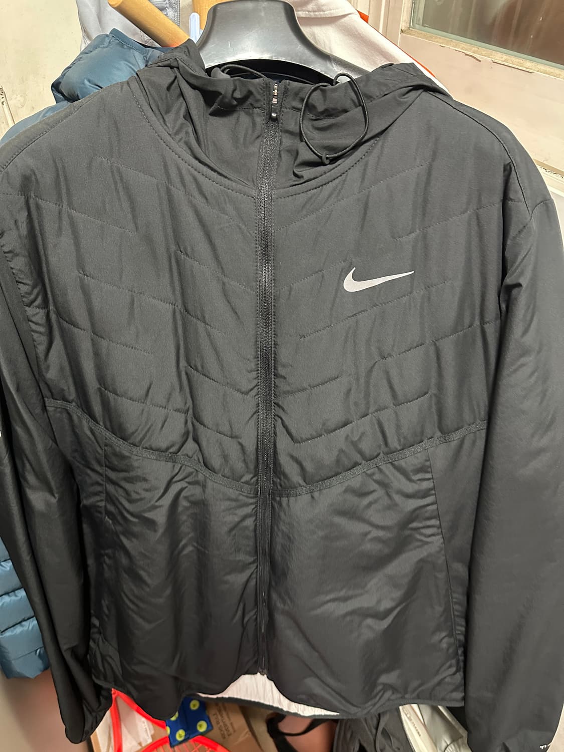 나이키 써마핏 경량패딩 L 상품이미지1