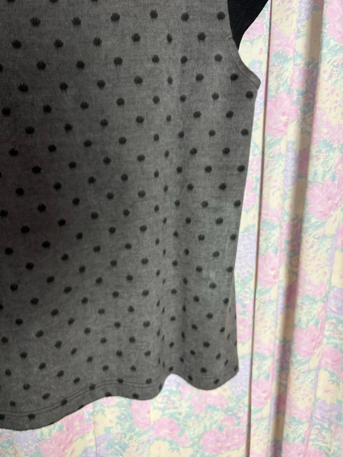 그레이 도트 반소매 니트 상품이미지10