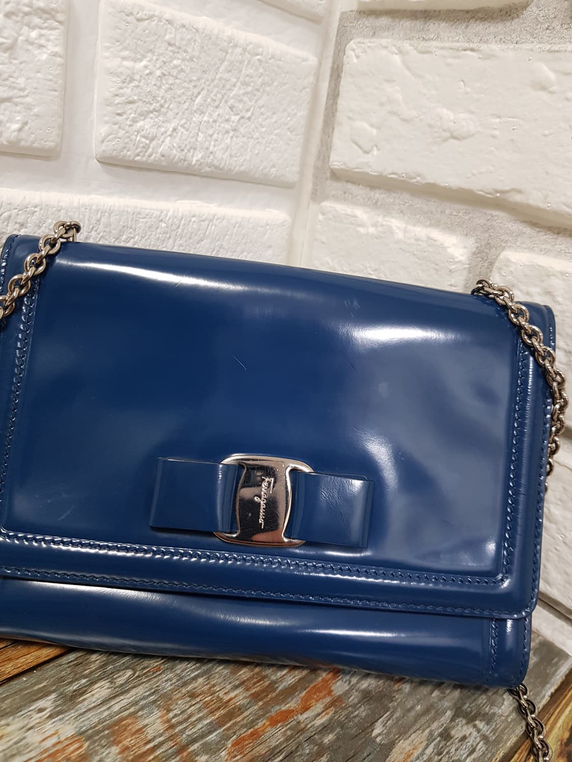 [정품] 페라가모 바라 페이던트 체인 미니크로스백 상품이미지2