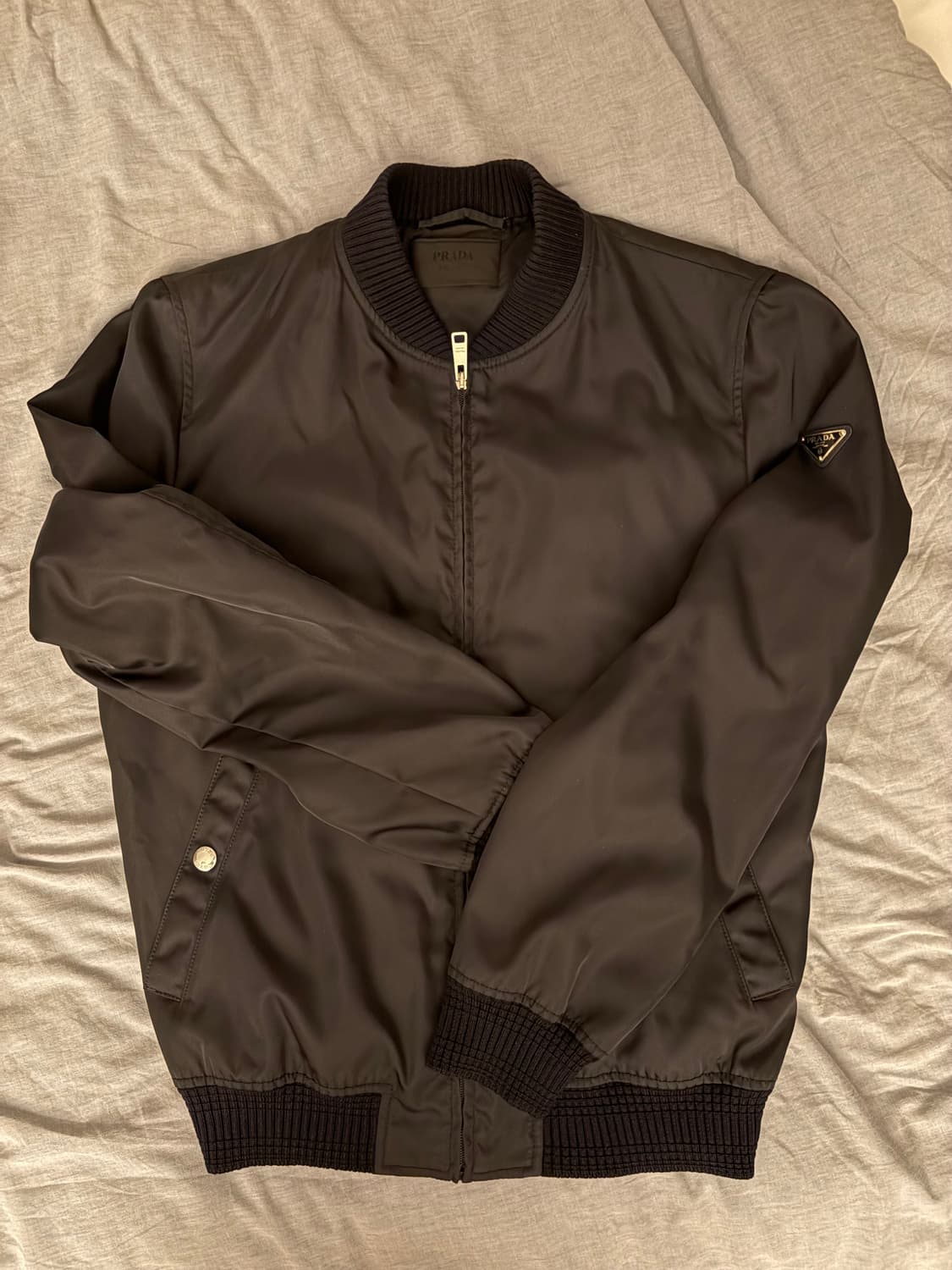 프라다 니라일론 봄버자켓 판매합니다 상품이미지1