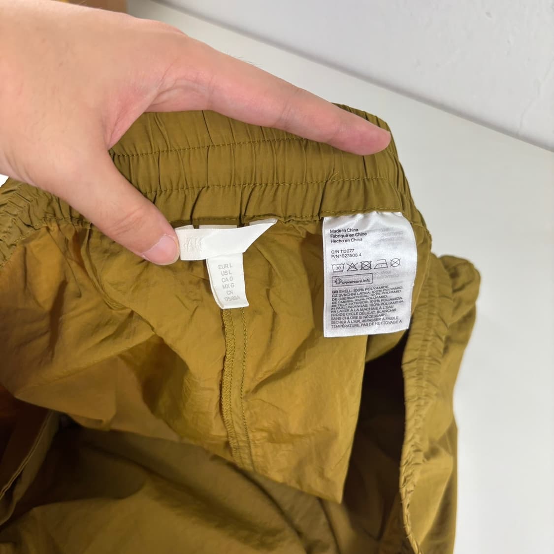 L-XL 흐앤므 H&M 올리브카키 루즈핏 부스럭폴리 조거팬츠 상품이미지5
