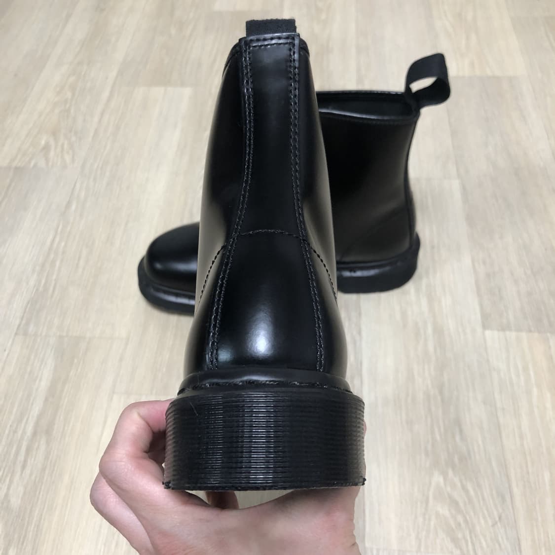 (250) 새상품 닥터마틴 Dr.martens 1460 8홀 모노부츠 상품이미지2