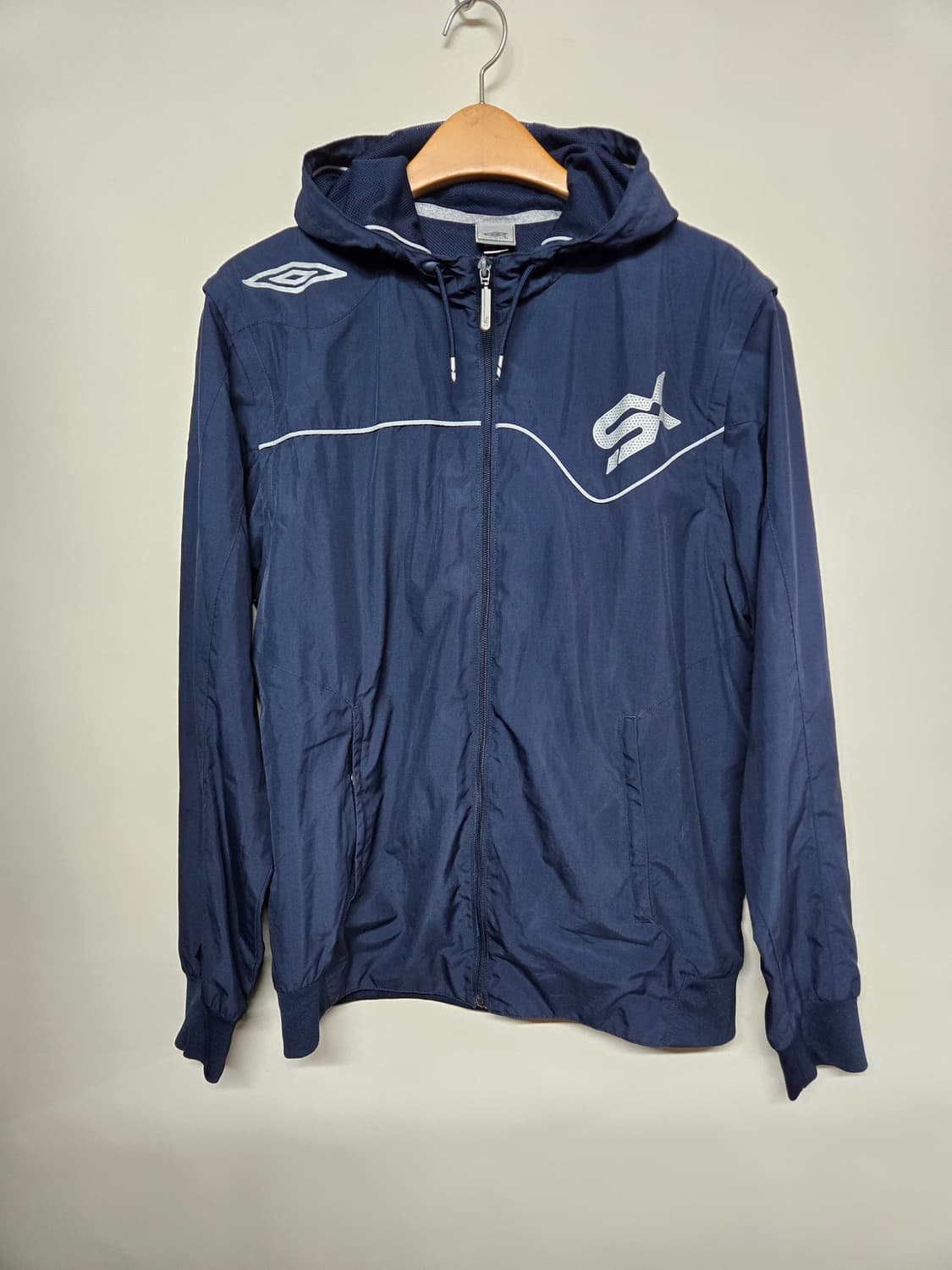 엄브로 네이비 후드 바람막이 자켓 XL 상품이미지1