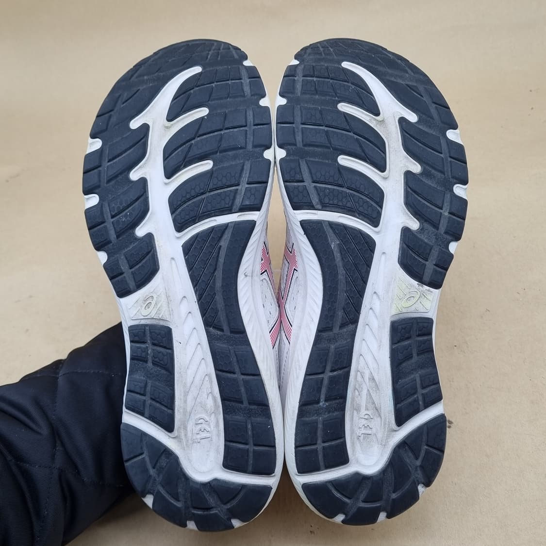 아식스 젤 컨텐드 8 익스펜스 남성 런닝화 265 상품이미지3