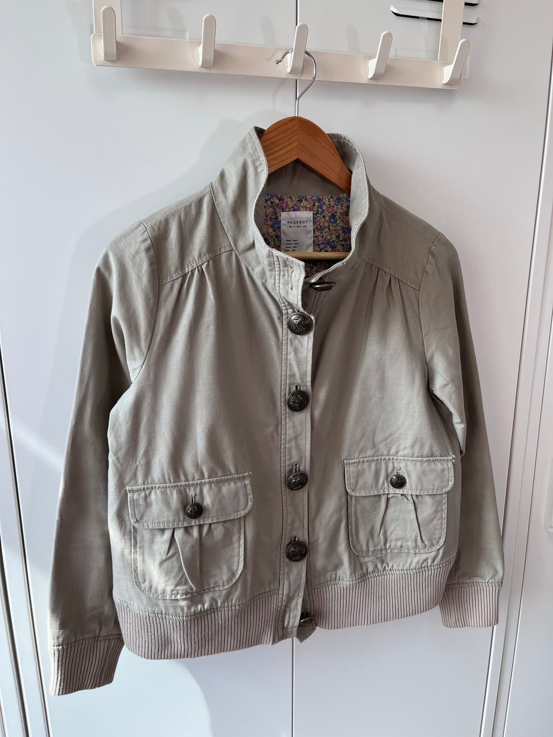 Pageboy 잔꽃 하이넥 베이지 봄버 자켓 상품이미지4