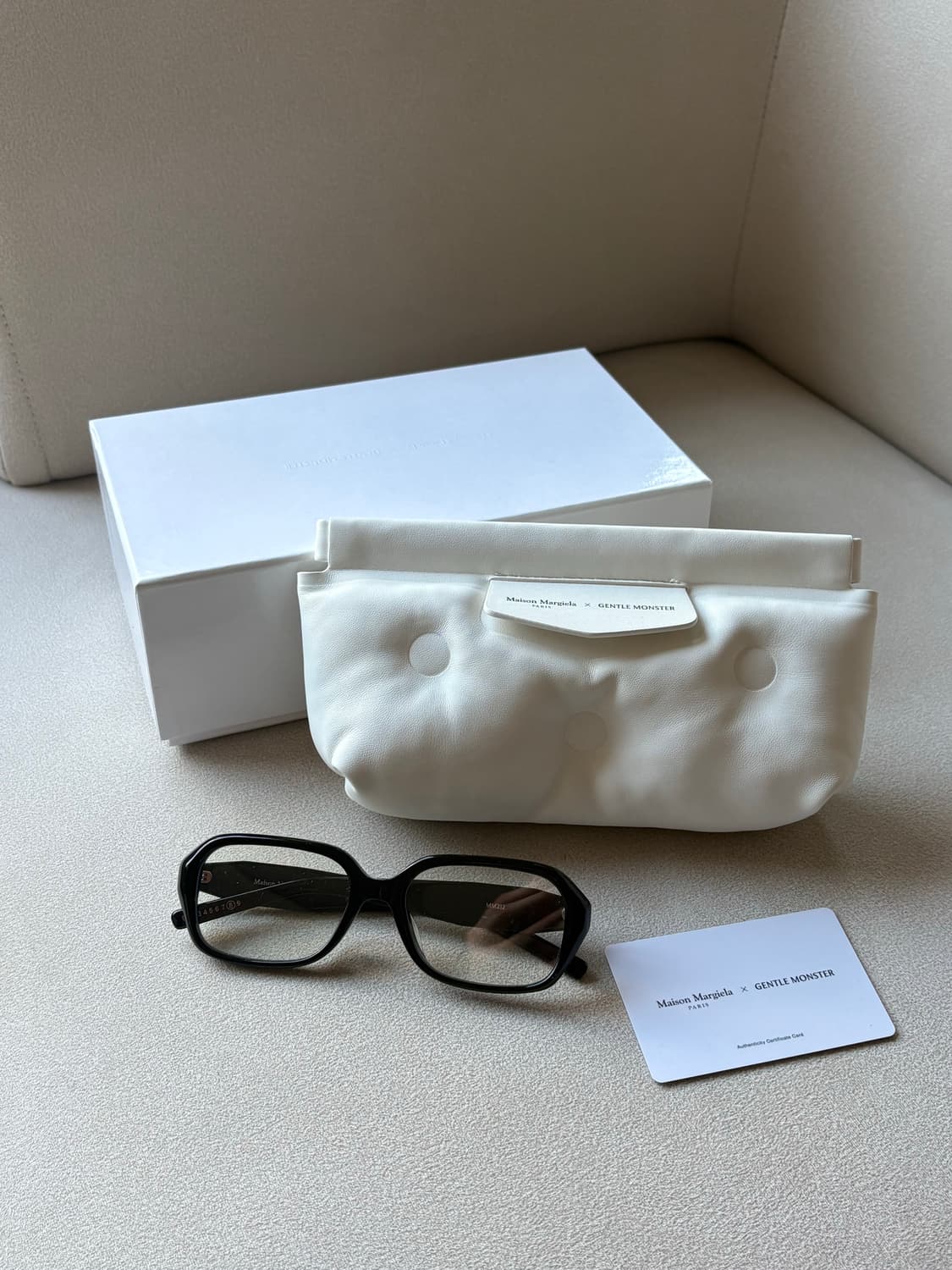 젠틀몬스터 마르지엘라 MM212 팝니다 상품이미지1