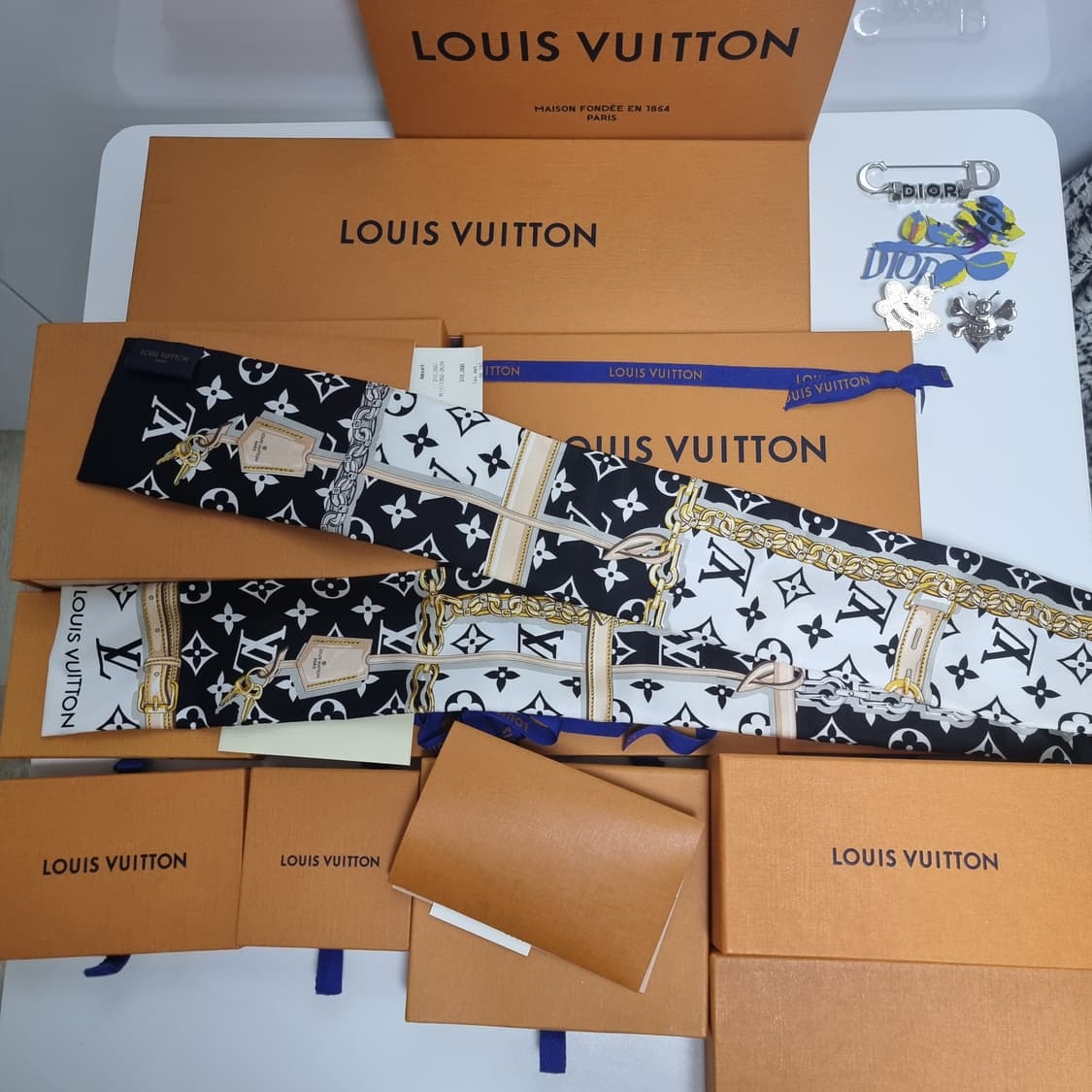 루이비통 모노그램 컨피덴셜 방도 스카프 상품이미지6