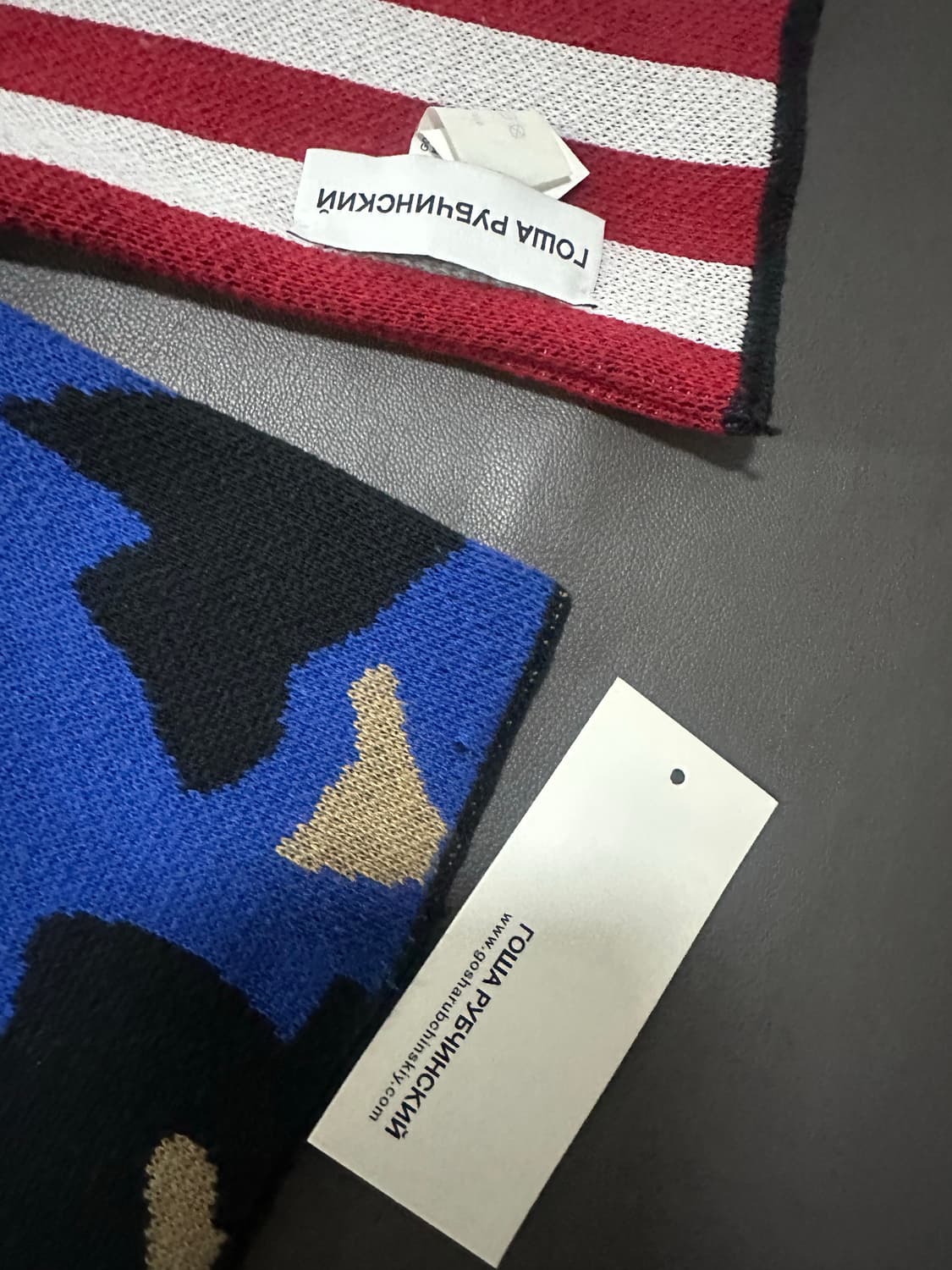 고샤 루브첸스키 머플로 프리 사이즈  상품이미지2