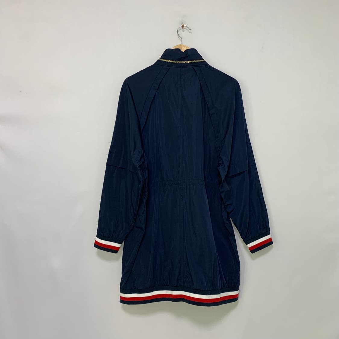 타미힐피거 네이비 지퍼넥 금장 여성 바람막이 슬림 코트 점퍼 상품이미지7