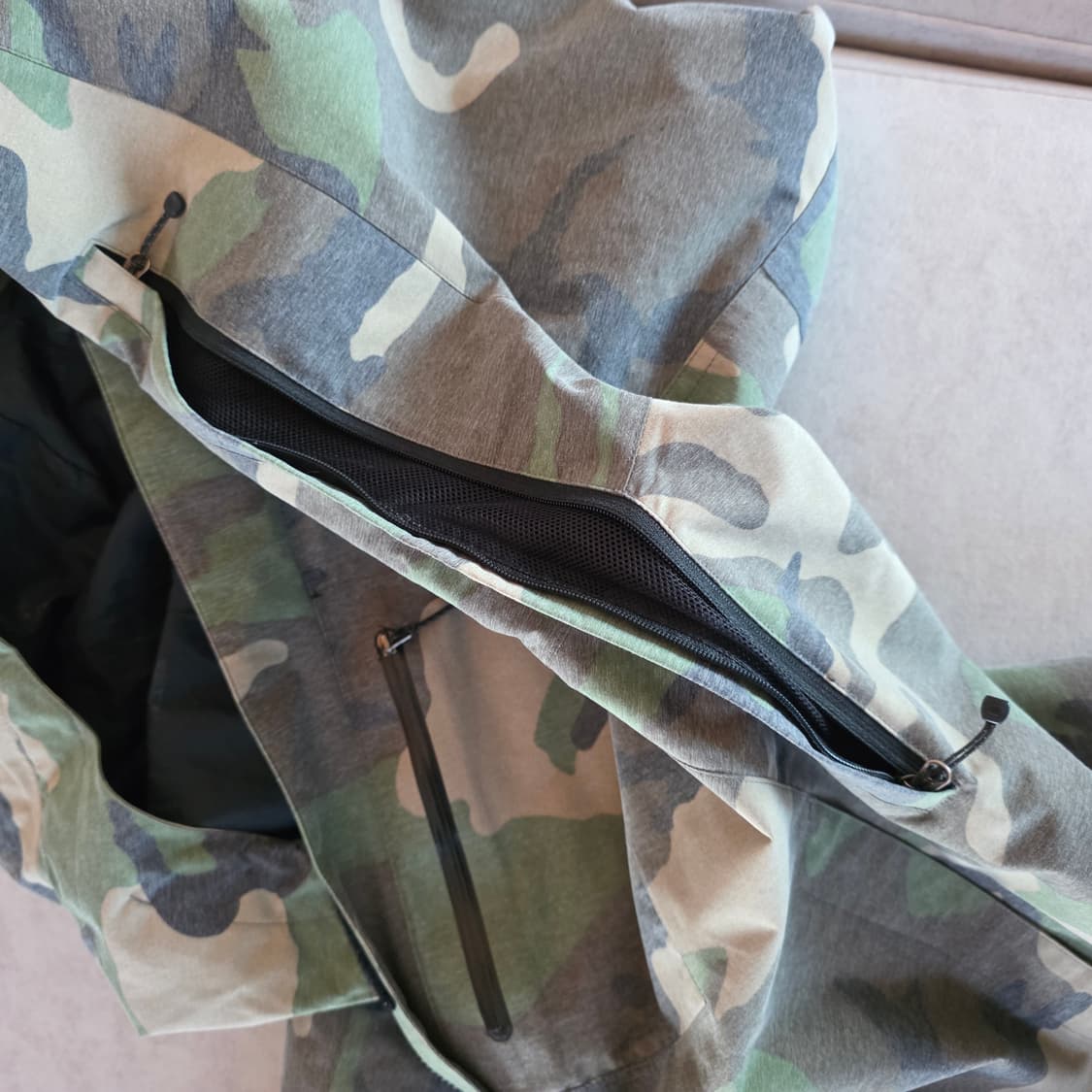 민트급상태!! 일본판 노스페이스 노벨티 카모플라쥬 바람막이 L(105) 상품이미지5