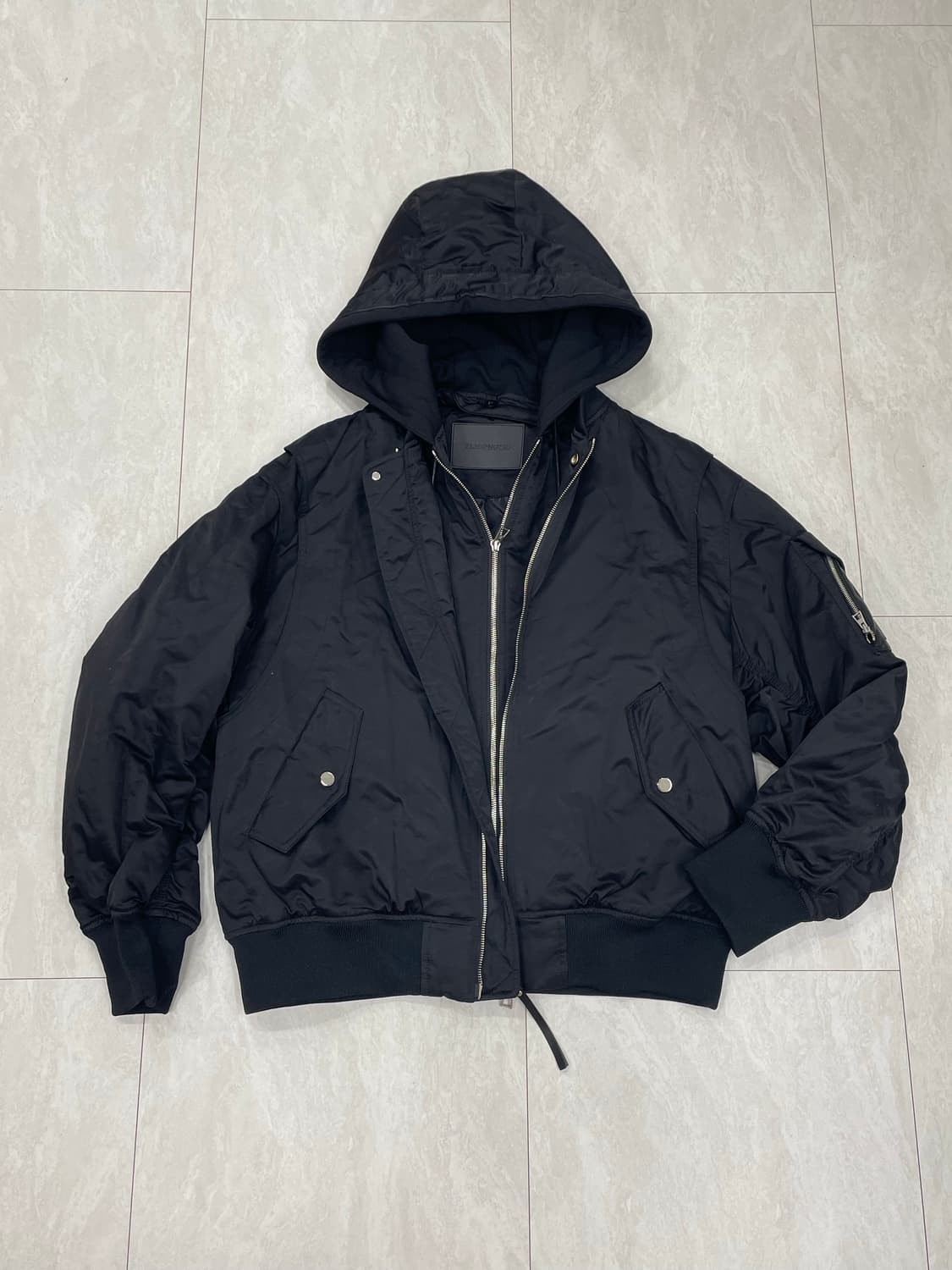 지오송지오 시그니처 레더 포켓 투웨이 디테일 항공 점퍼 상품이미지1