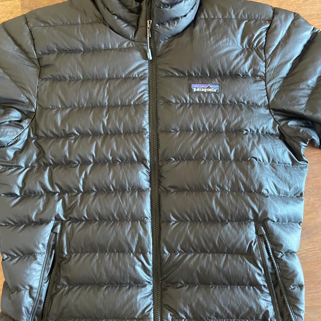 파타고니아 멘즈 경량패딩 블랙 상품이미지2