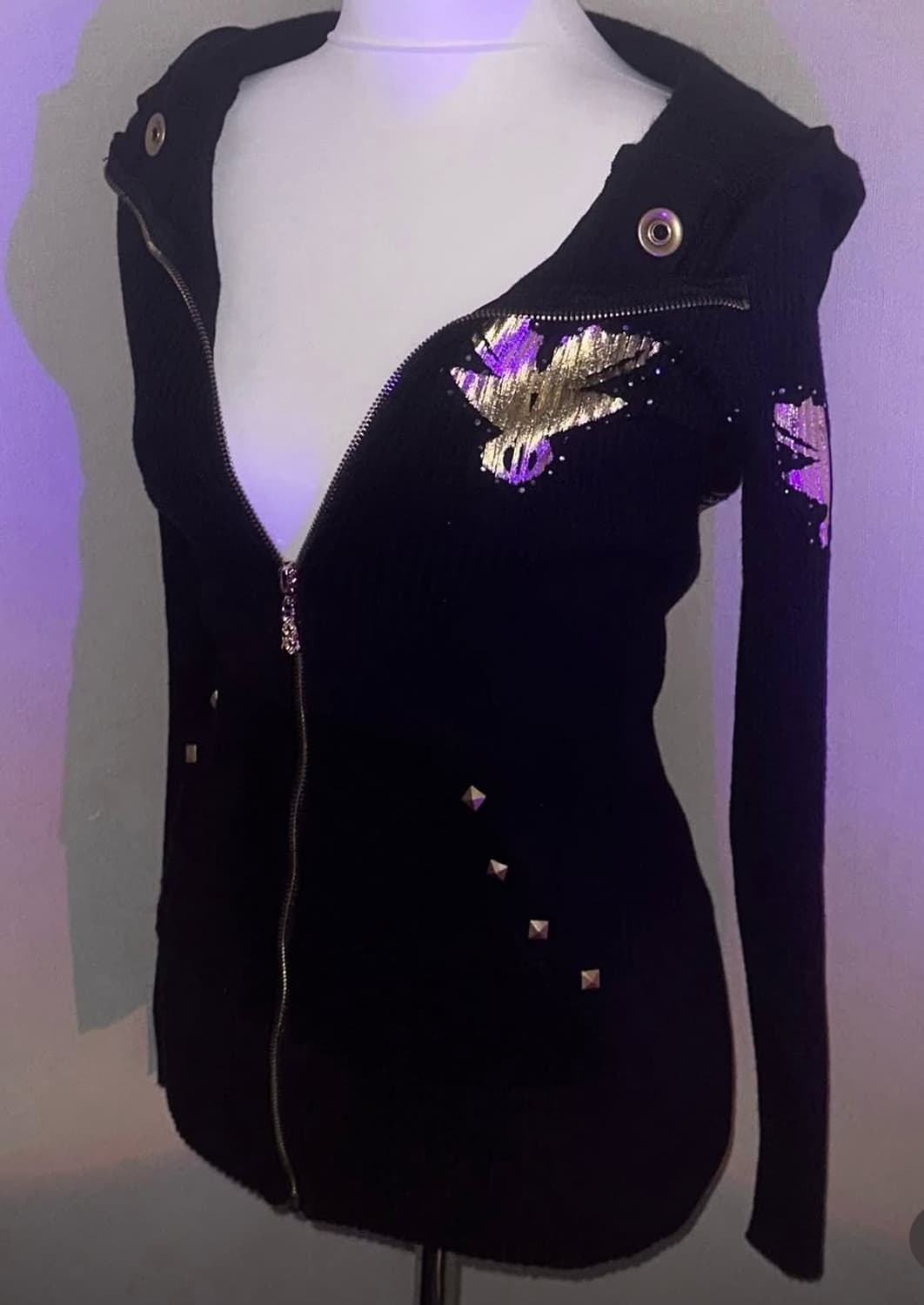 갸루 오네갸루 백 윙 금장 스터드 후드집업 상품이미지2