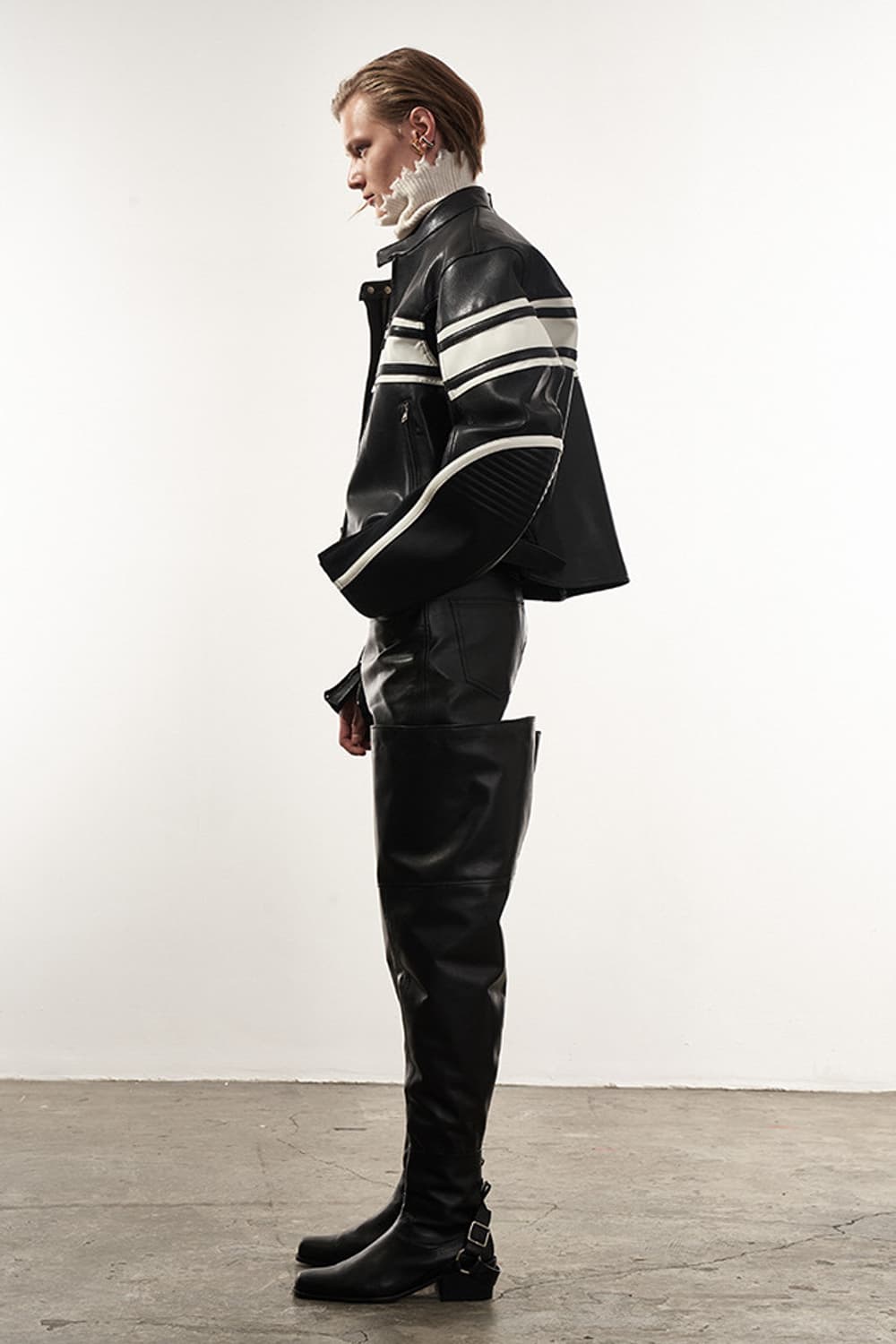 [스키즈 현진님 착용] 시스템옴므 23fw 라인 바이커 레더 자켓 상품이미지3