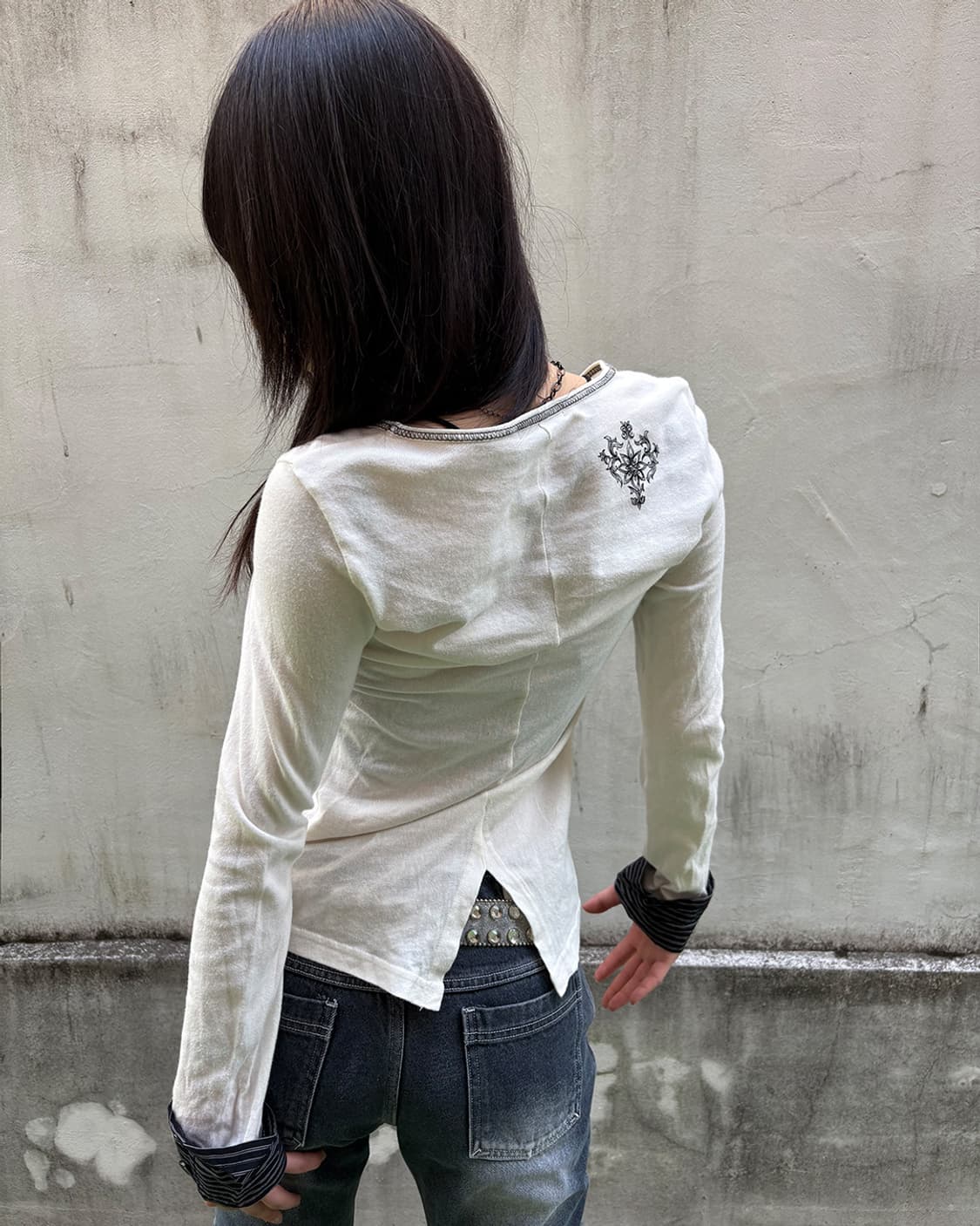 Algon Quins Gothinc printing long sleeve 상품이미지3