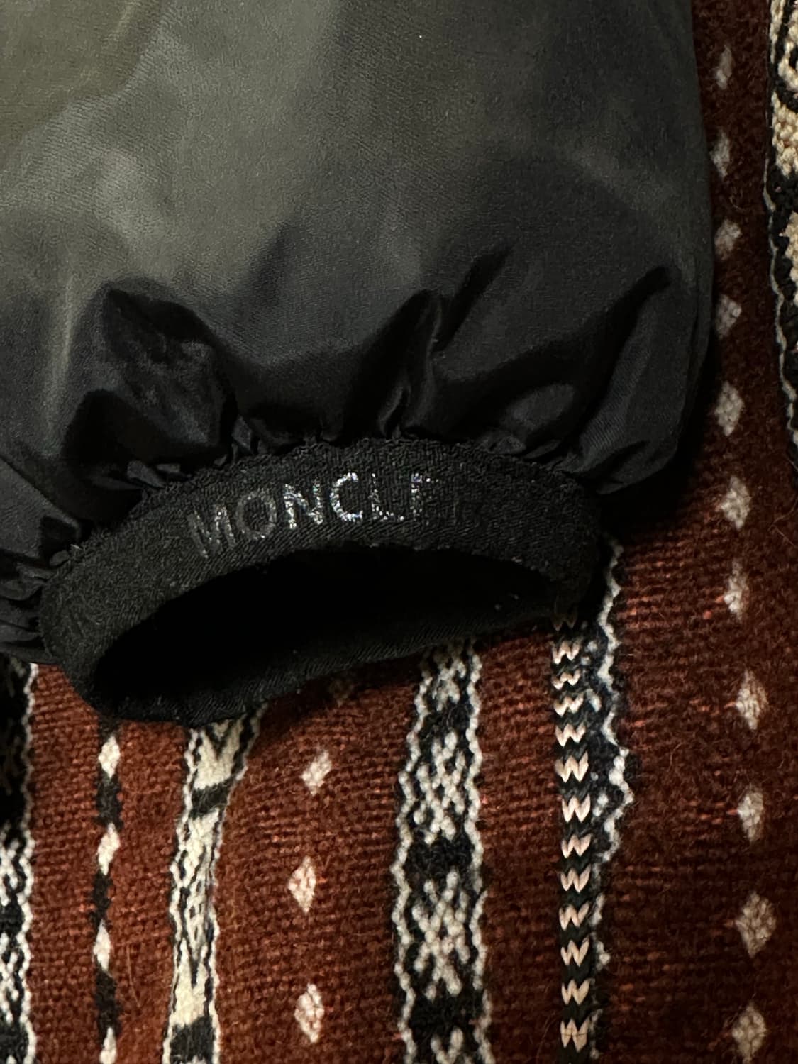 몽클레어 패딩 블랙  상품이미지8