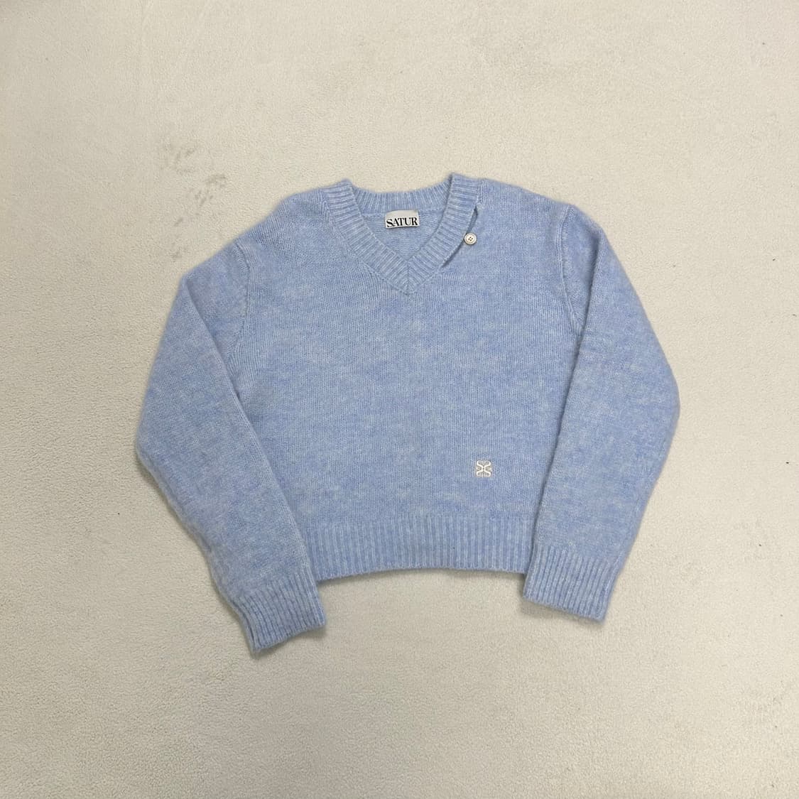 Satur Two-tone Mohair V-neck Knit  상품이미지4