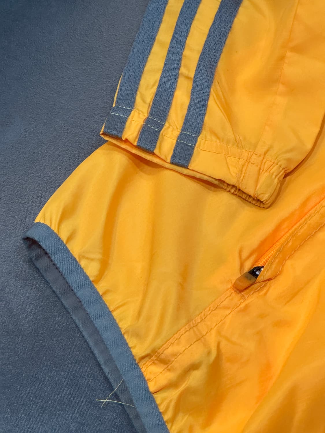 ADIDAS running 윈드브레이커 상품이미지3