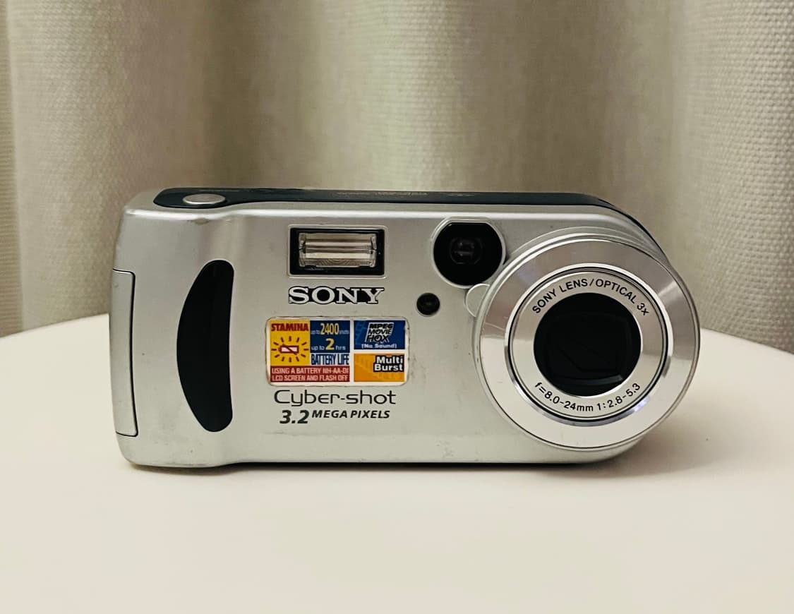 소니 CyberShot DSC P71 카메라 상품이미지1