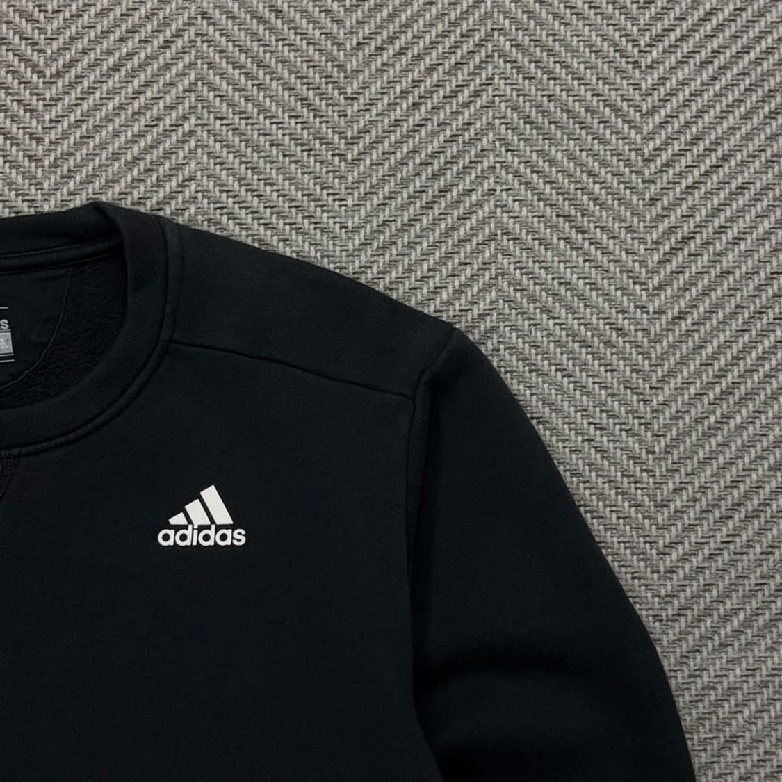 아디다스 베이직 로고 맨투맨 v2792 상품이미지5