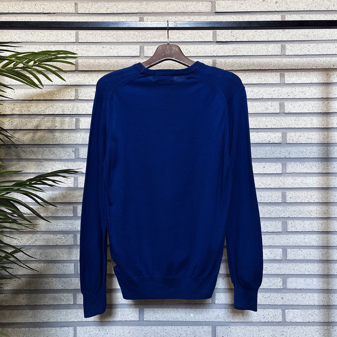 폴스미스 미니멀 크루넥 코튼 니트 스웨터 리버스 스티치 디테일 블루 상품이미지3