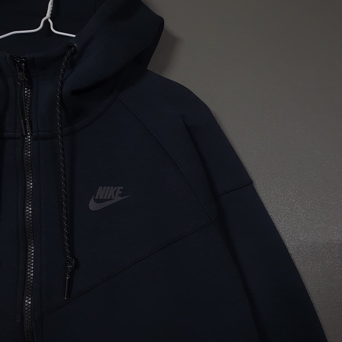 XL (105) 나이키 테크팩 플리스 트랙 봄버 윈드러너 후드 자켓 블랙 상품이미지2