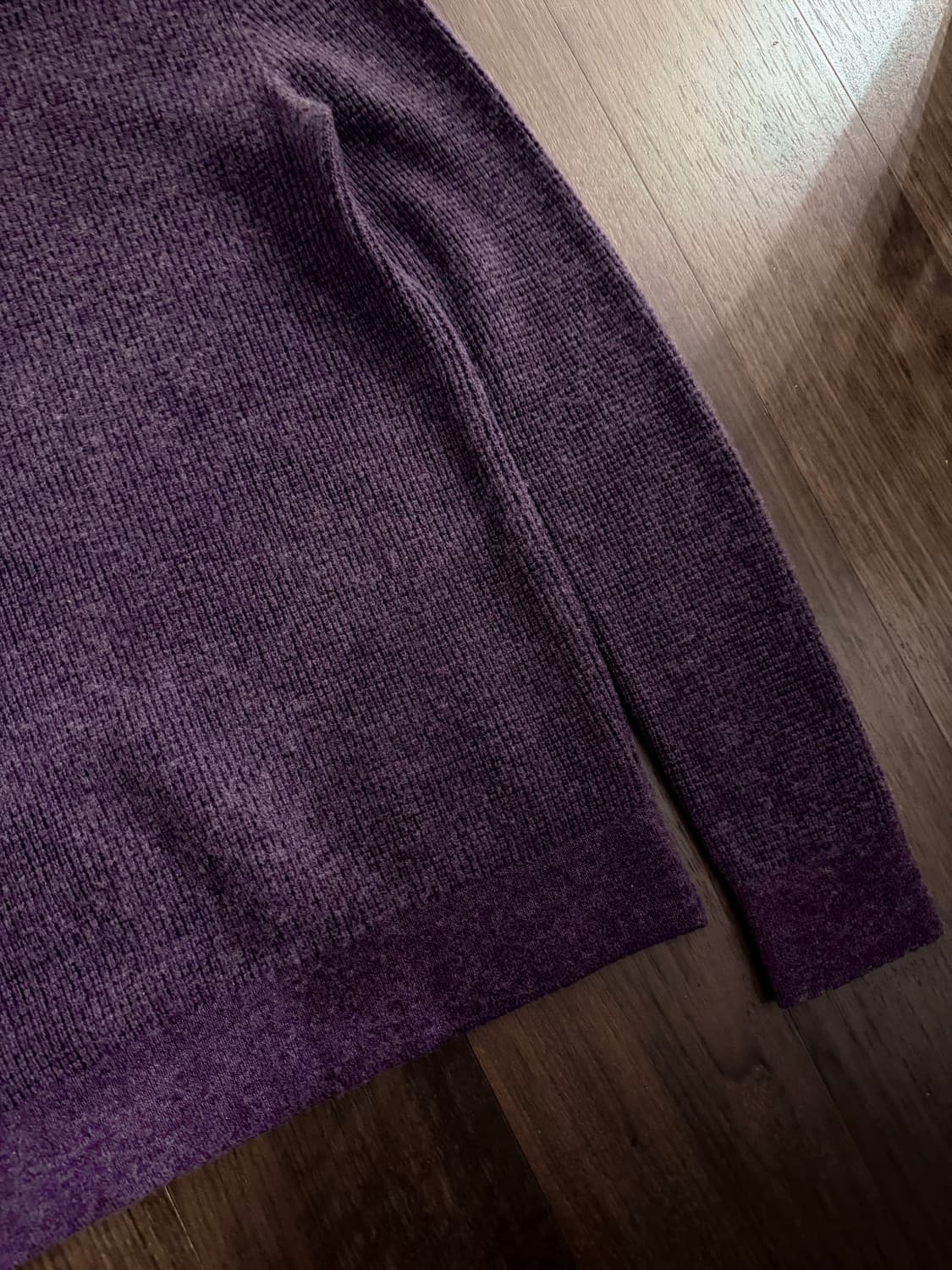 띠어리 캐시미어100 퍼플 니트 상품이미지3