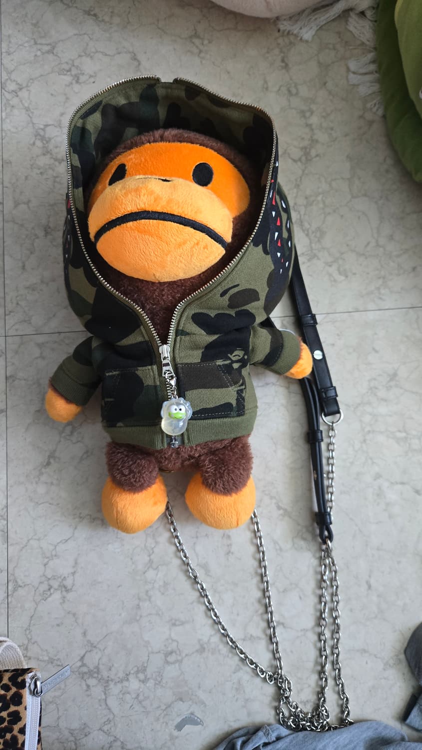 베이프 마일로 돌 플러시 백팩 후드집업 상품이미지1