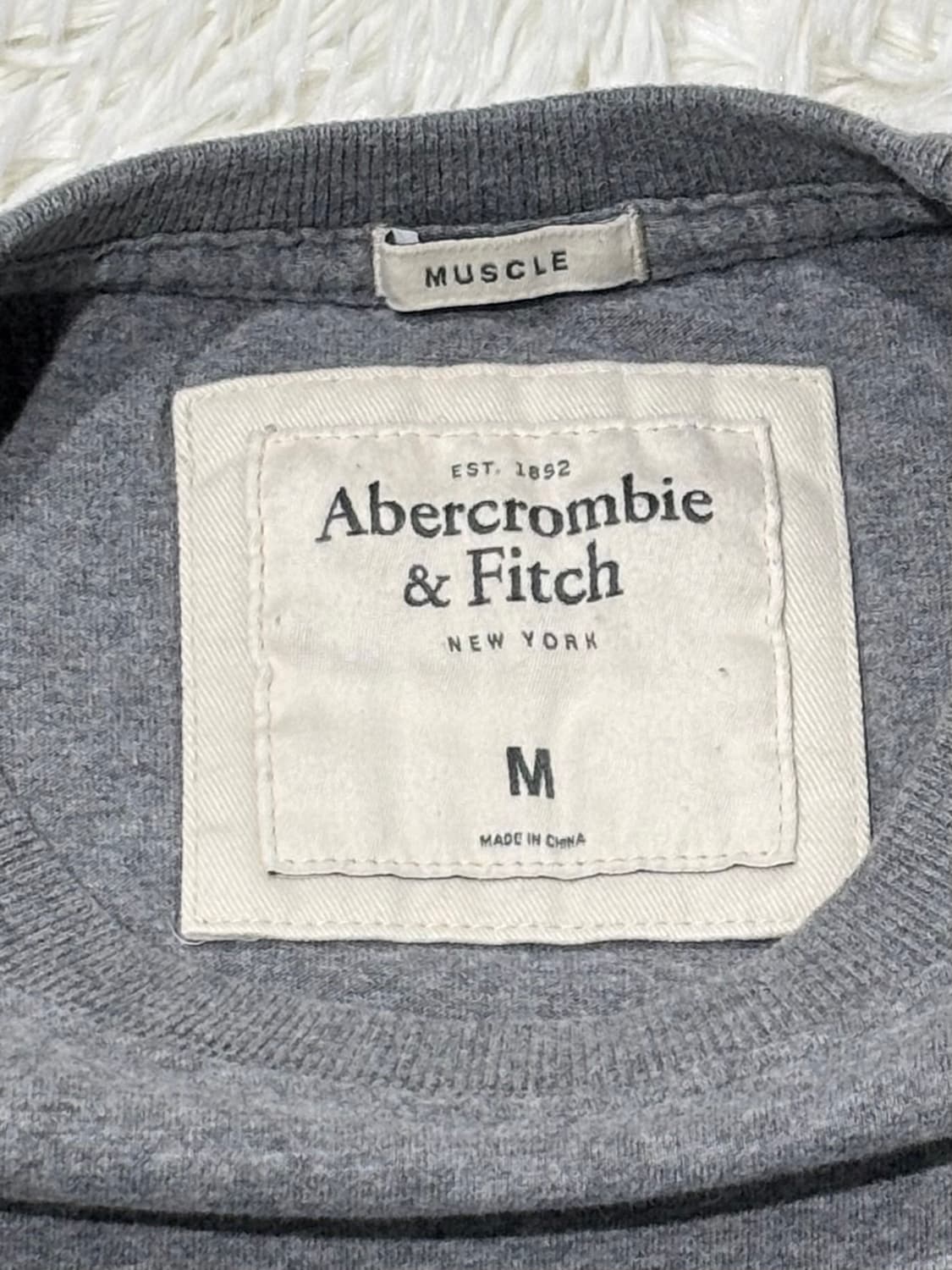 아베크롬비 빅로고 그레이 반팔 상품이미지6