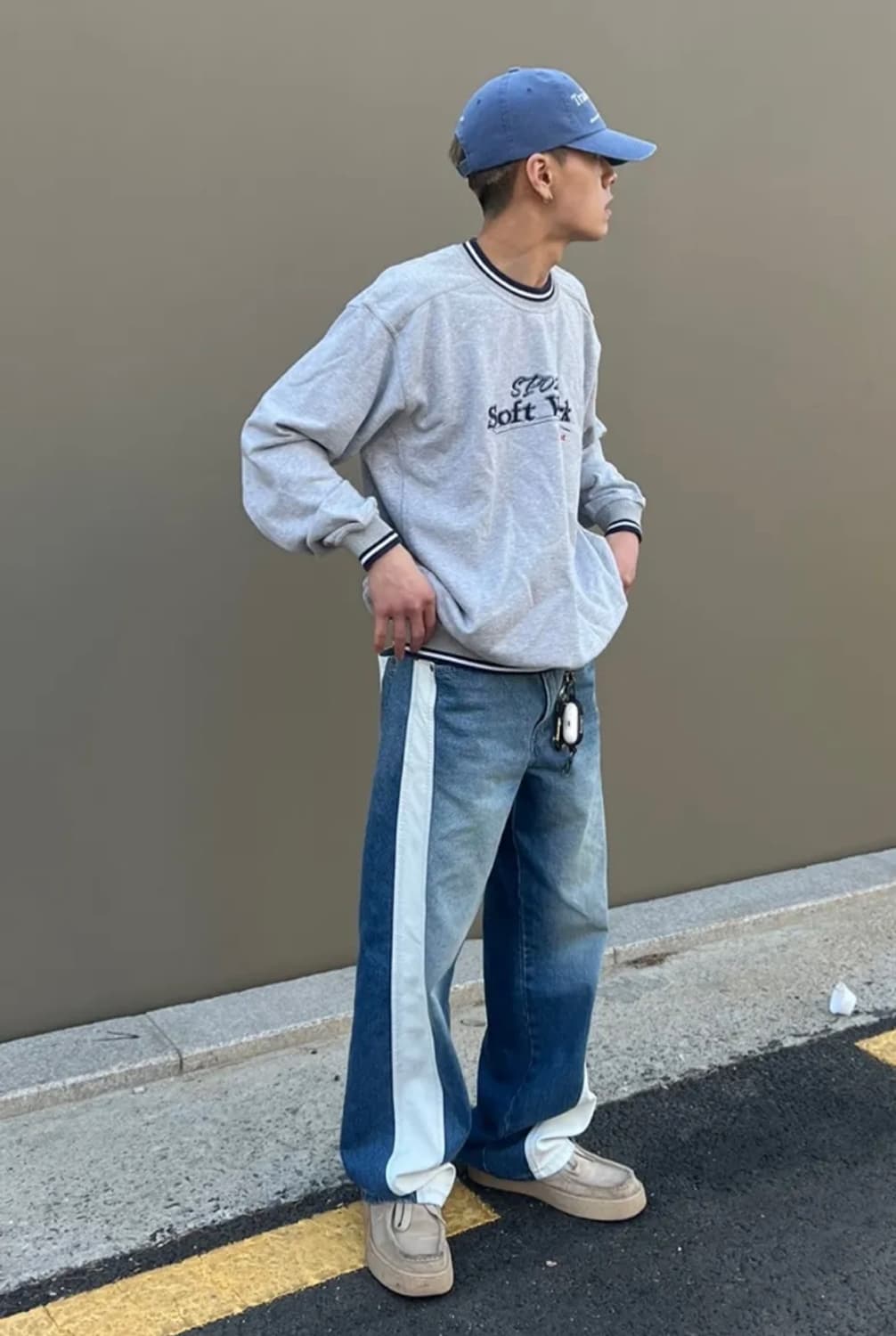 디스이즈네버댓 Soft Work 회색 맨투맨 상품이미지1