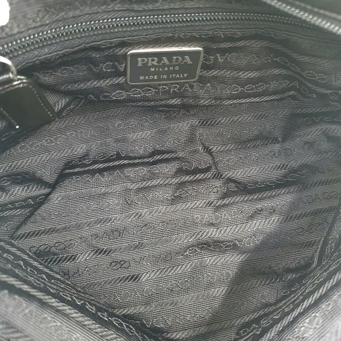 프라다 리나일론 블랙 미니 숄더백 B6082X 상품이미지10