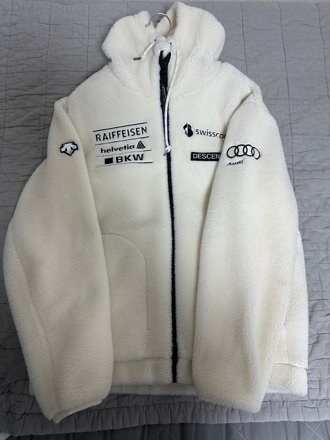 데상트 후리스 상품이미지1