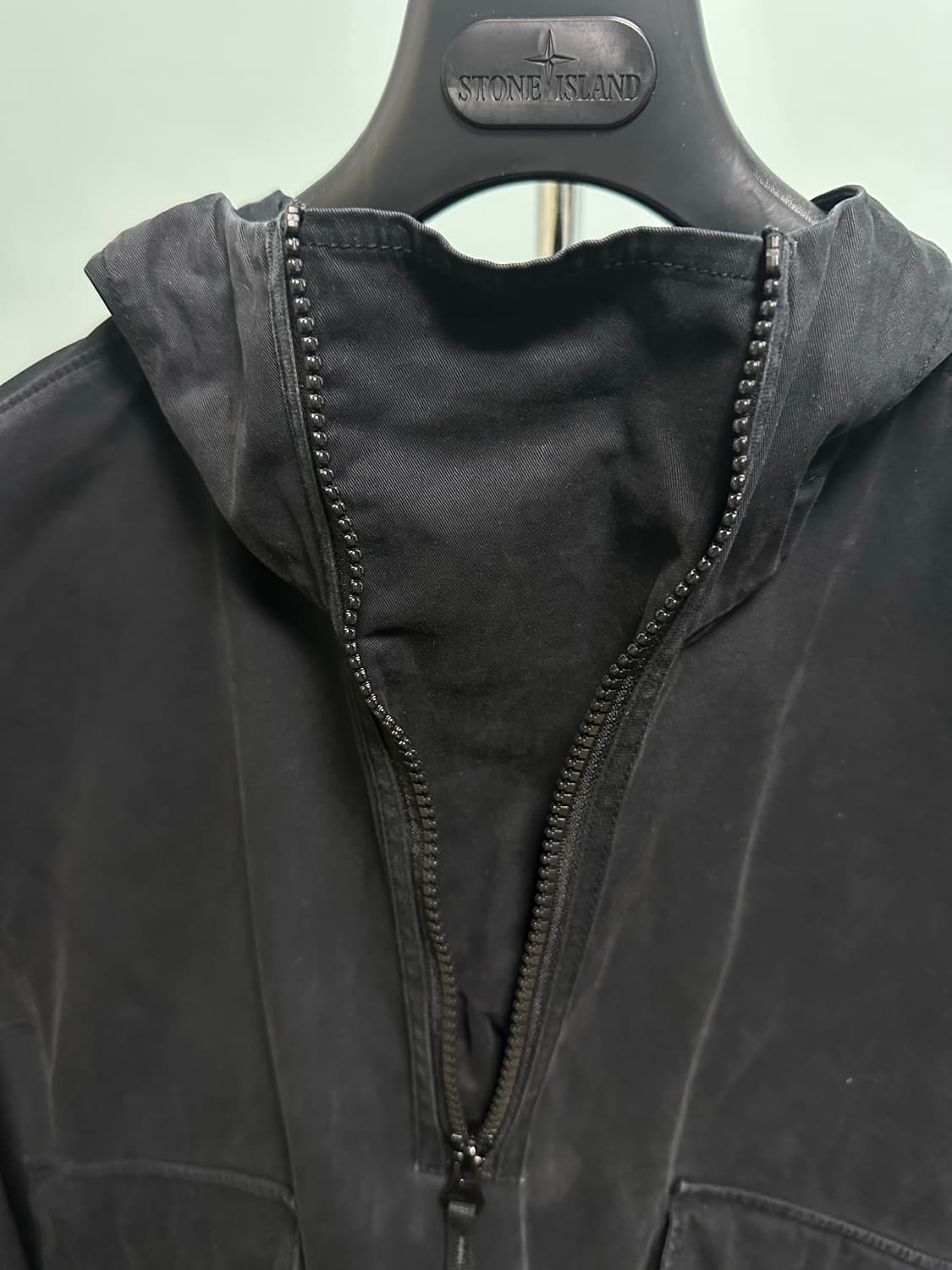 스톤아일랜드 와펜아노락오버셔츠 후드자켓 블랙 M 새상품급 상품이미지4