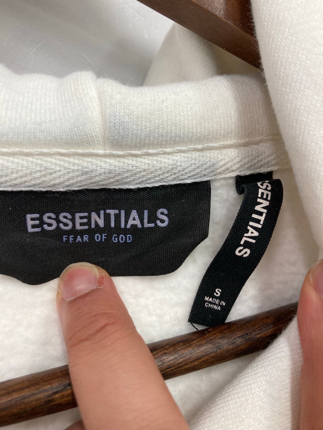 Essentials 백 프린팅 후드 상품이미지3