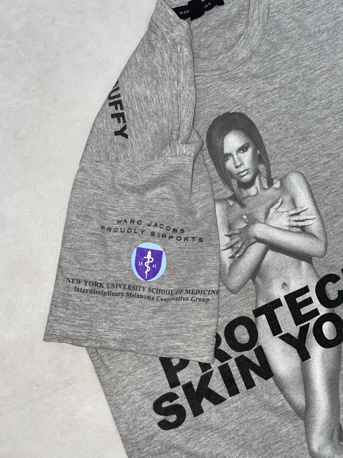  "Protect The Skin You're In" T-shirt 상품이미지3