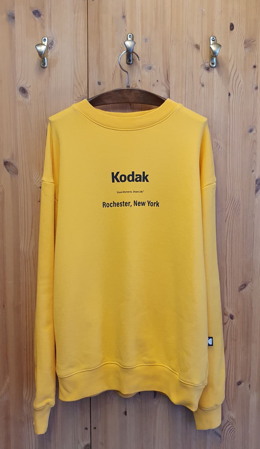 100.KODAK 메일러 그래픽 맨투맨 상품이미지1