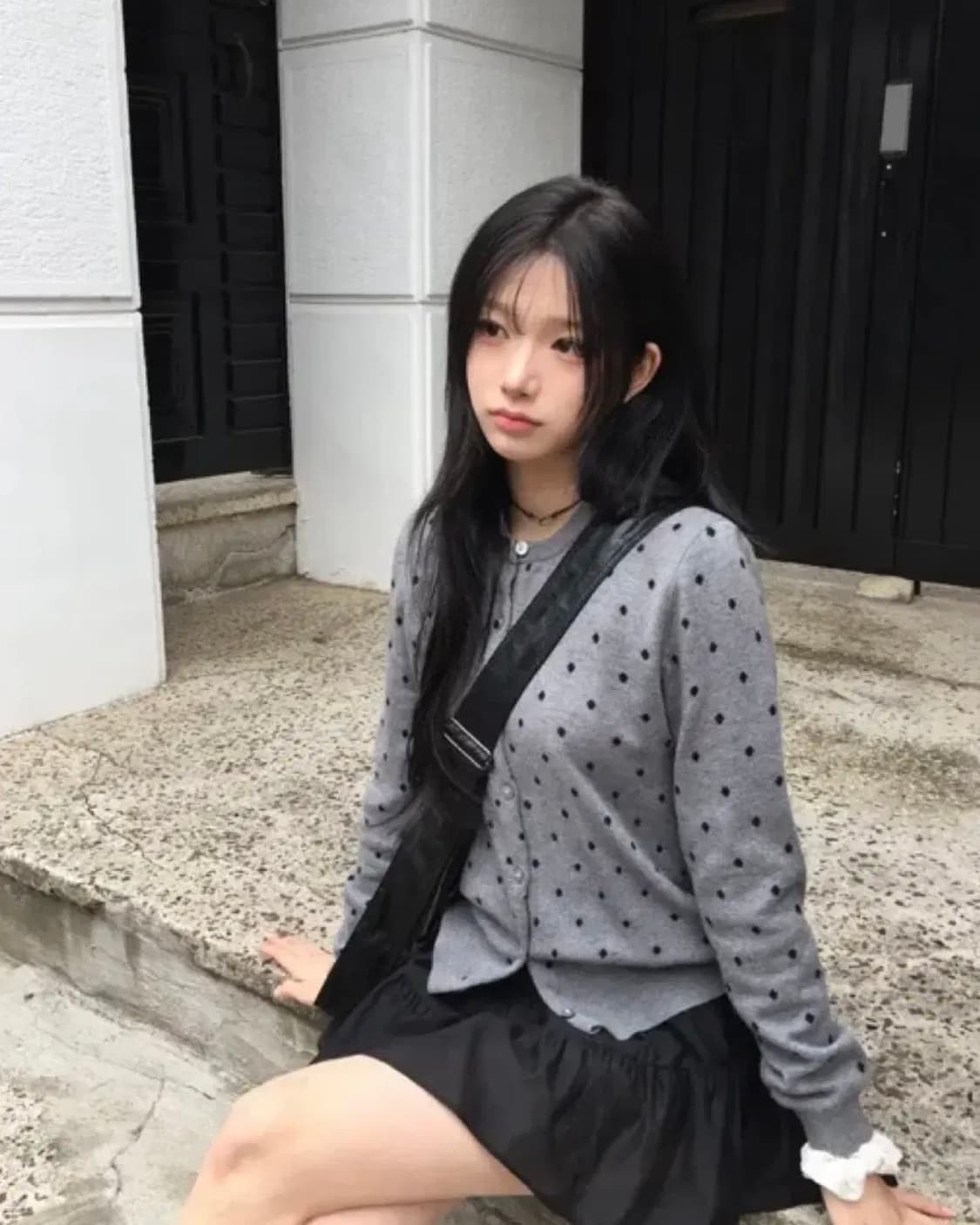 모디무드 소미 도트 양면 배색 라운드넥 가디건 상품이미지4