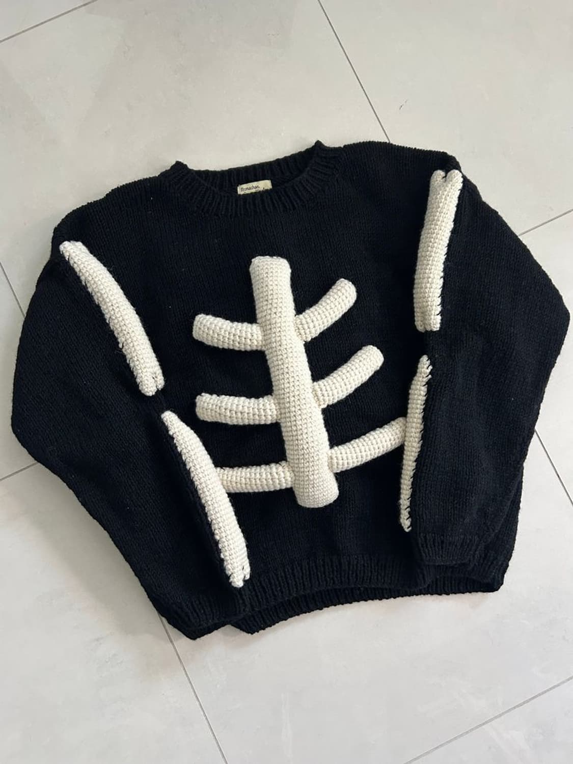 CREW NECK KNIT 3D BONE 크루넥 니트 3D 본 상품이미지4