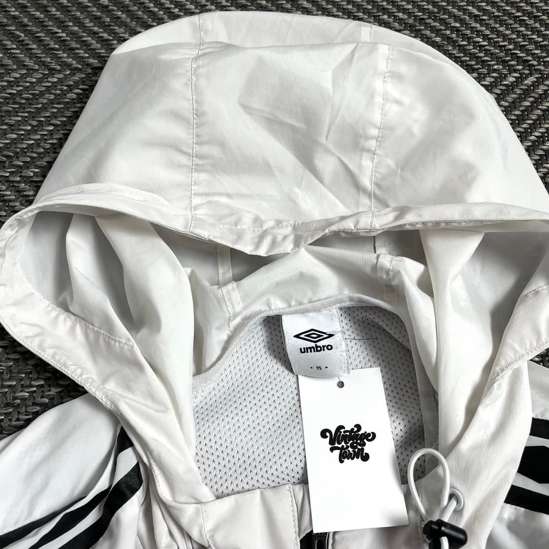 엄브로 멀티로고 빅로고 트랙 우븐 바람막이o 3994 상품이미지6